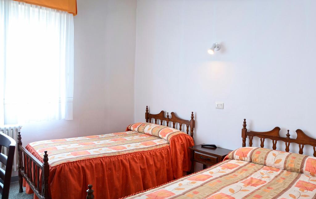 Hostal La Viuda Pobra De Trives 客房 照片