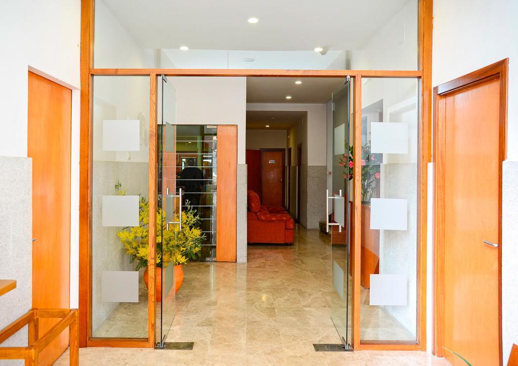 Hostal La Viuda Pobra De Trives 外观 照片