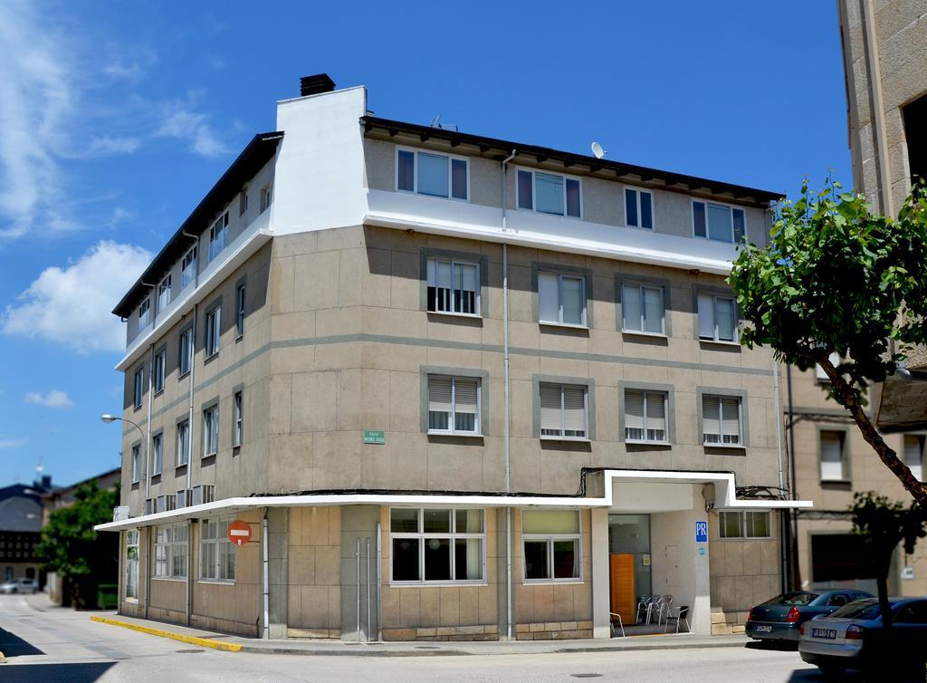 Hostal La Viuda Pobra De Trives 外观 照片